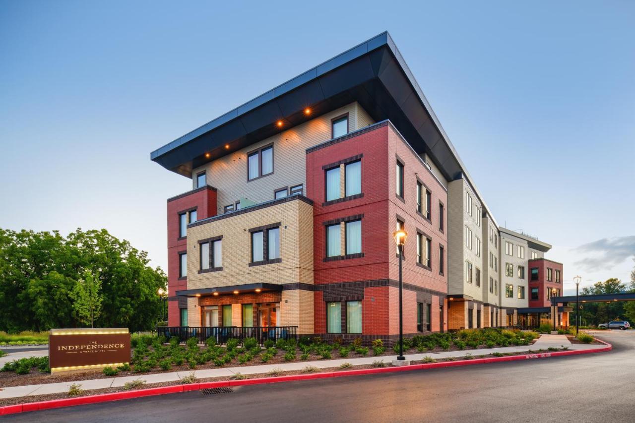 The Independence Hotel Exterior photo